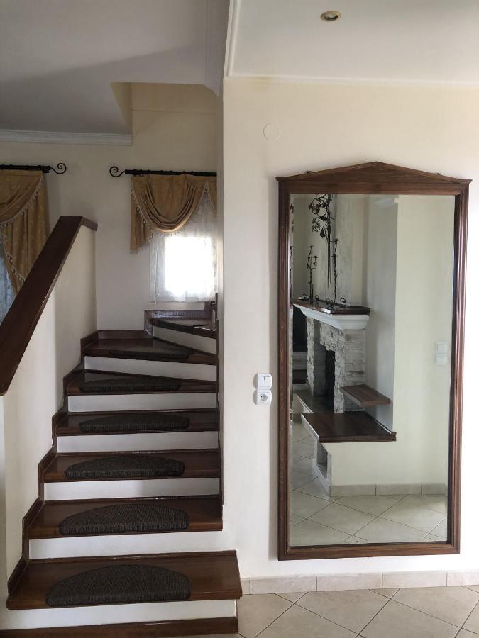 Mariza'S View House Apartment Lakones Ngoại thất bức ảnh