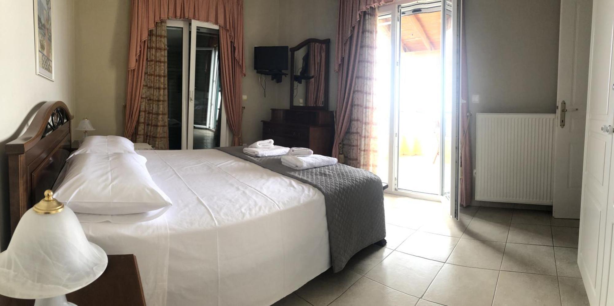 Mariza'S View House Apartment Lakones Ngoại thất bức ảnh