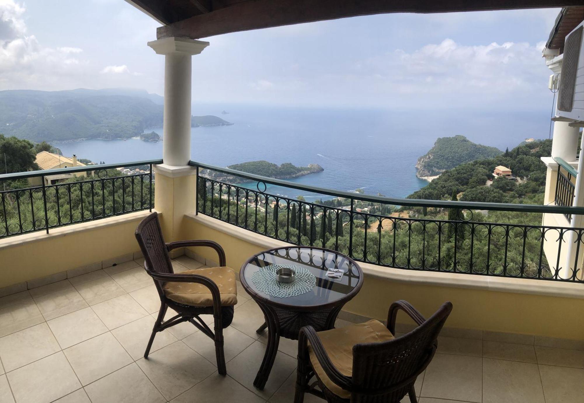 Mariza'S View House Apartment Lakones Ngoại thất bức ảnh