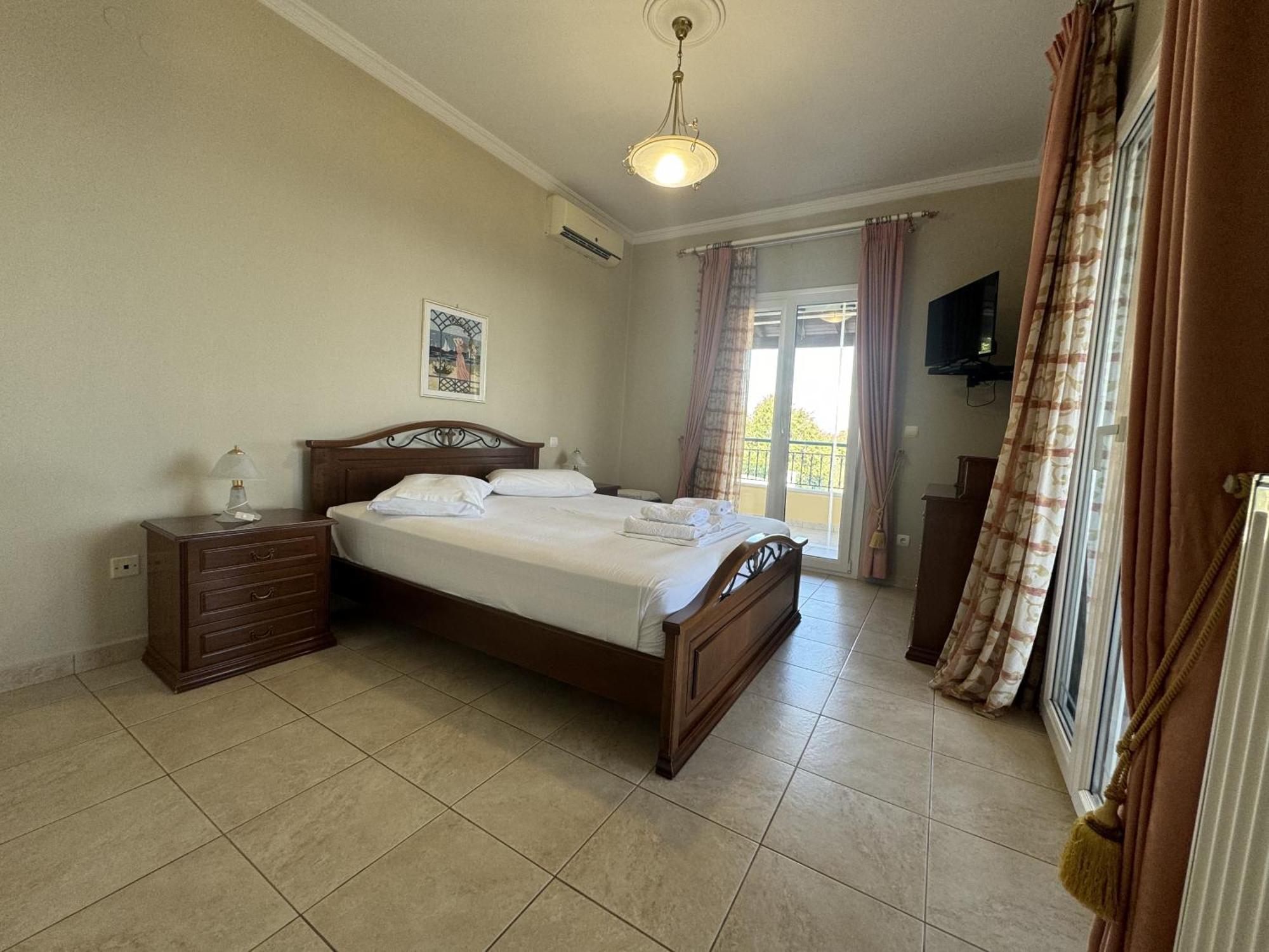 Mariza'S View House Apartment Lakones Ngoại thất bức ảnh